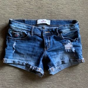 Size 3/26 Ripped Hollister Jean Shorts